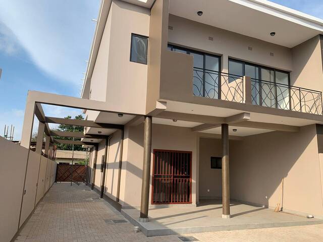 #65 - Casa para Locação em Maputo - Maputo