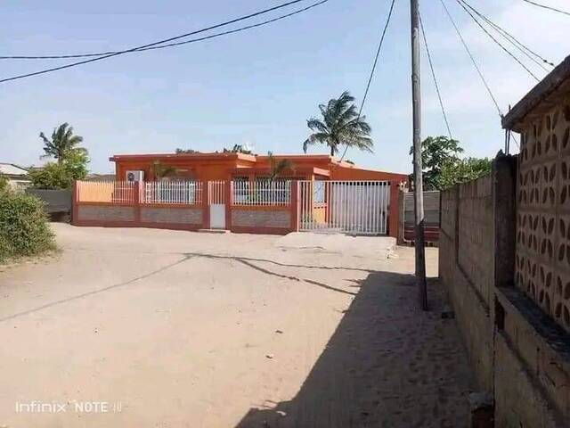#97 - Casa para Venda em Maputo - Maputo