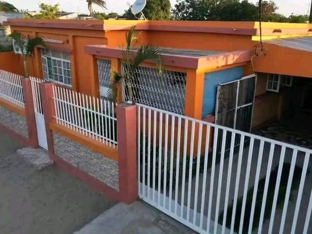 #97 - Casa para Venda em Maputo - Maputo