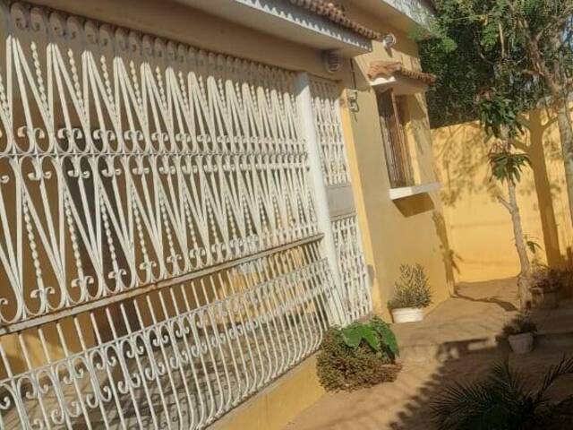 #99 - Casa para Venda em Maputo - Maputo