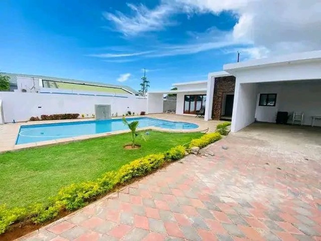 #107 - Casa para Venda em Maputo - Maputo