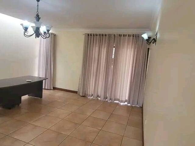 Casa para Arrendamento em Maputo - 4