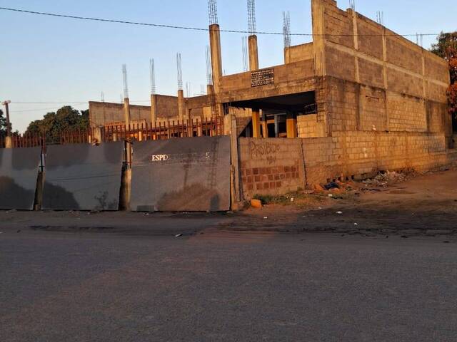 #737 - Área para Venda em Maputo - Maputo