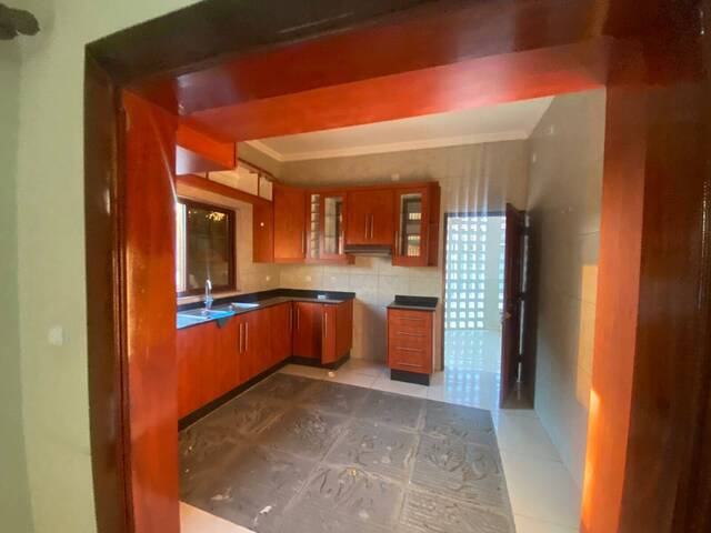 #873 - Casa para Arrendamento em Maputo - Maputo - 2