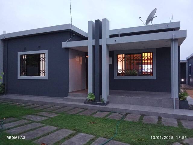 #893 - Casa para Venda em Maputo - Maputo - 1