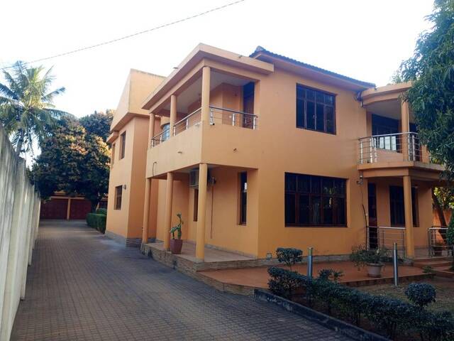 Casa para Arrendamento em Maputo - 2