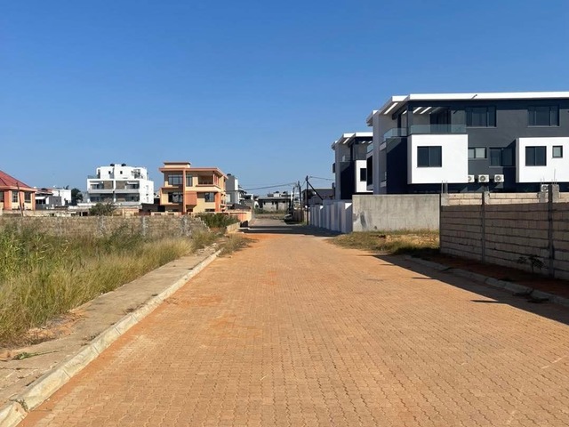 Terreno para Venda em Maputo - 4