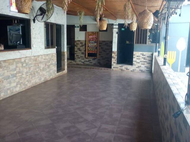 #1056 - Conjunto Comercial para Venda em Maputo - Maputo