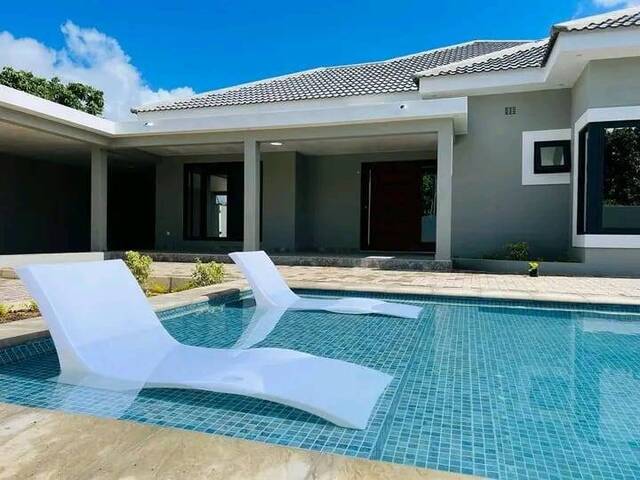 #1131 - Casa para Venda em Maputo - Maputo - 1