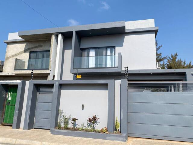 #1496 - Casa para Venda em Maputo - Maputo