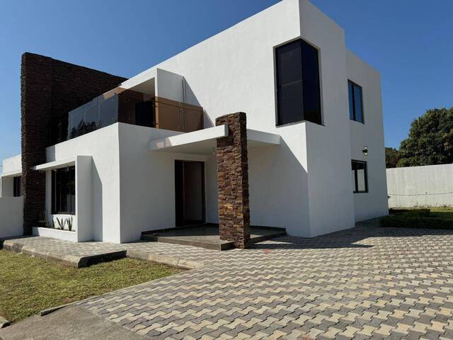#1498 - Casa para Venda em Maputo - Maputo