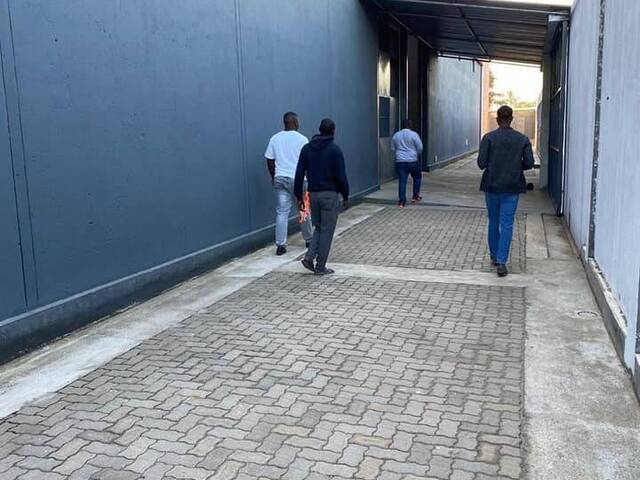 #1513 - Sala para Venda em Maputo - Maputo
