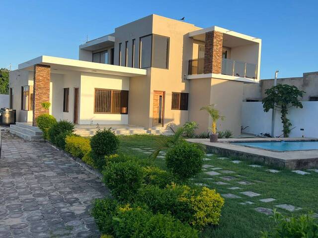 #1519 - Casa para Venda em Maputo - Maputo