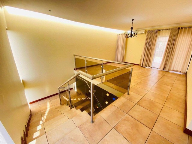 #1538 - Casa para Venda em Maputo - Maputo