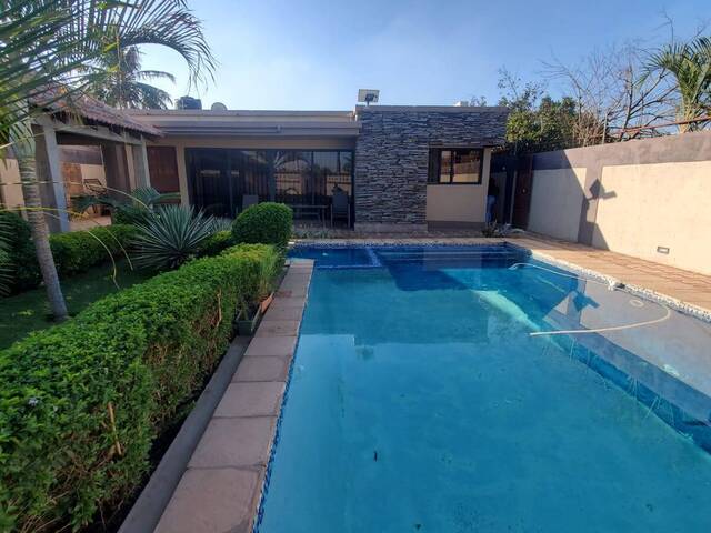 #1561 - Casa para Venda em Maputo - Maputo