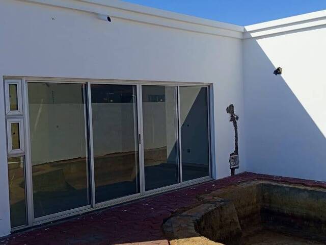 #1598 - Casa para Venda em Maputo - Maputo