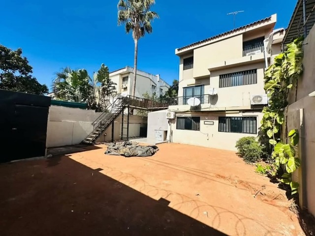 #1685 - Casa para Arrendamento em Maputo - Maputo - 1
