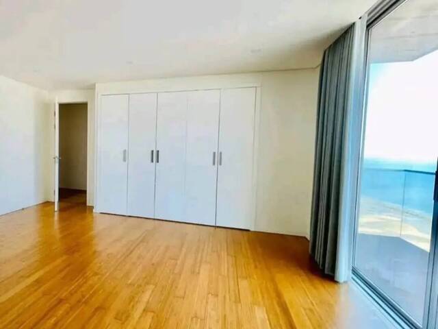  em  - 