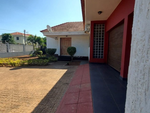 Casa para Arrendamento em Maputo - 2