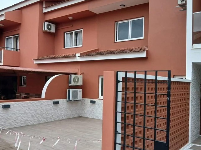 #1928 - Casa para Arrendamento em Maputo - Maputo - 1