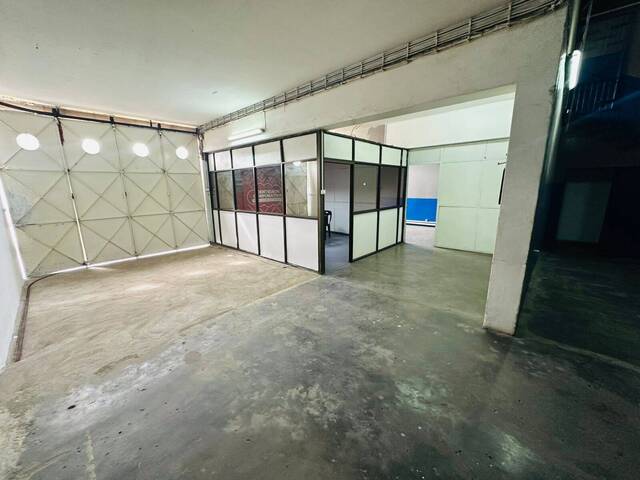 #1934 - Depósito para Arrendamento em Maputo - Maputo