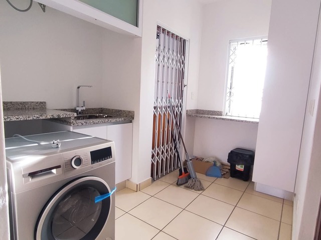 Apartamento para Arrendamento em Maputo - 2