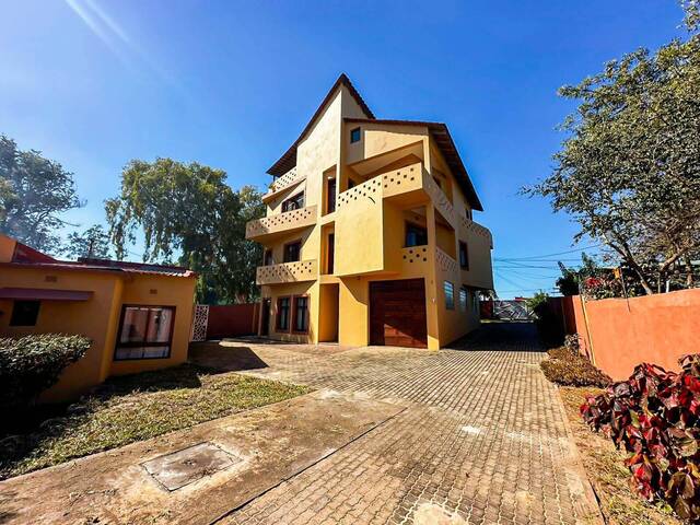 #2006 - Casa para Arrendamento em Maputo - Maputo