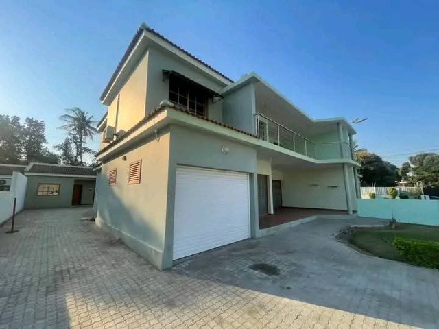 #2013 - Casa para Arrendamento em Maputo - Maputo