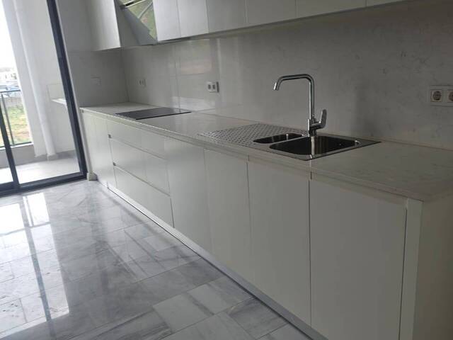 #2022 - Apartamento para Arrendamento em Maputo - Maputo