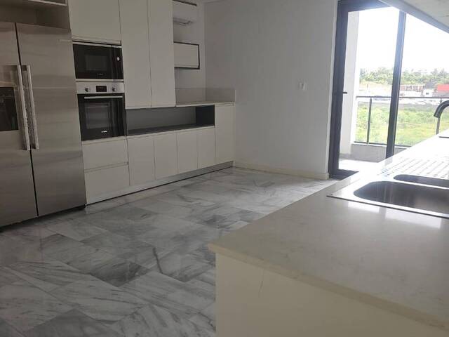 #2022 - Apartamento para Arrendamento em Maputo - Maputo