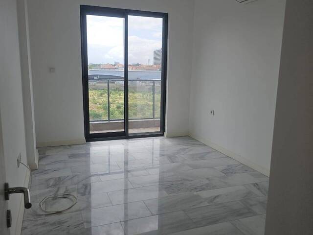 #2022 - Apartamento para Arrendamento em Maputo - Maputo