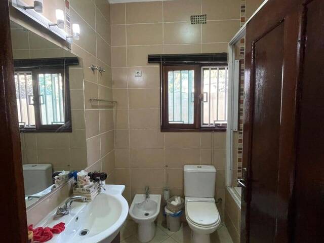 #2028 - Casa para Venda em Maputo - Maputo