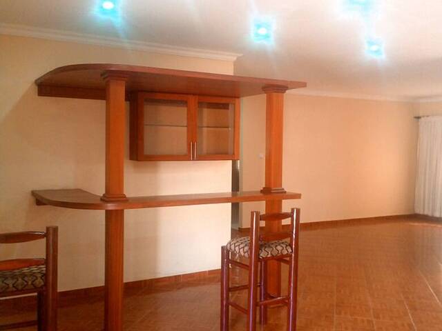 #2033 - Casa para Arrendamento em Maputo - Maputo