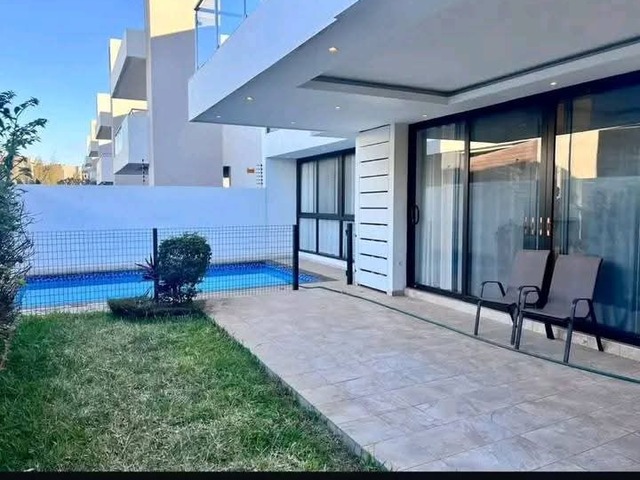 #2042 - Casa para Arrendamento em Maputo - Maputo