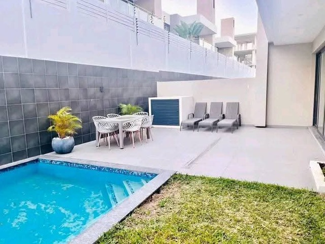 #2046 - Casa para Arrendamento em Maputo - Maputo