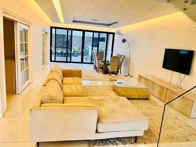 #2046 - Casa para Arrendamento em Maputo - Maputo