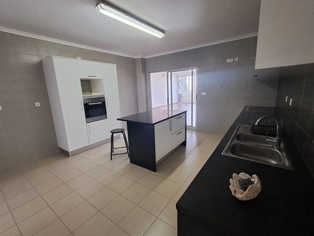 #2054 - Apartamento para Arrendamento em Maputo - Maputo