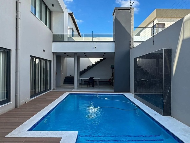 Venda em SOMMERSHIELD 2 - Maputo
