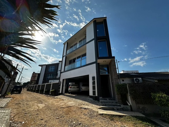 #2076 - Apartamento para Arrendamento em Maputo - Maputo