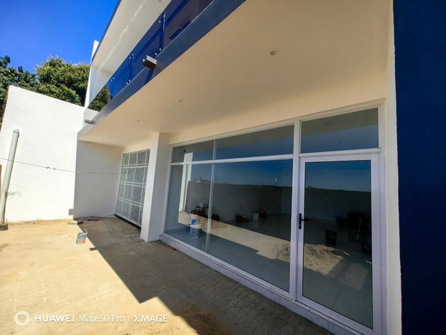 #2138 - Loja para Venda em Maputo - Maputo