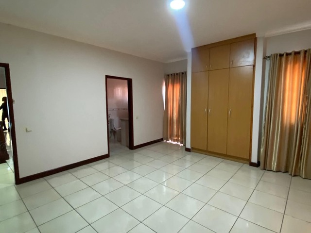Apartamento para Arrendamento em Maputo - 5