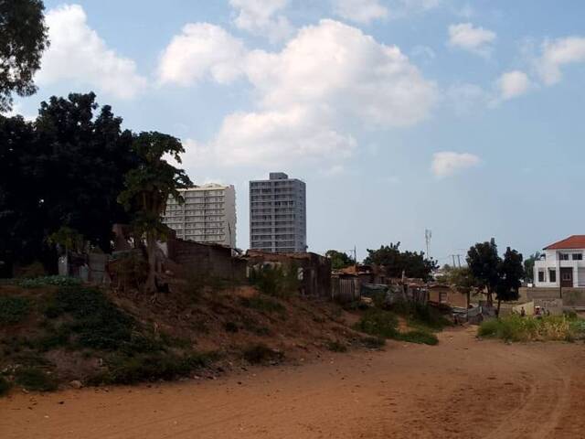 #2226 - Área para Venda em Maputo - Maputo