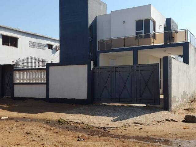 #2385 - Casa para Venda em Maputo - Maputo