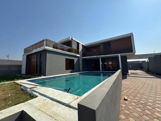 #2393 - Casa para Venda em Maputo - Maputo
