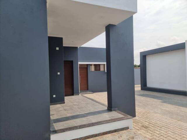 #2411 - Casa para Venda em Maputo - Maputo