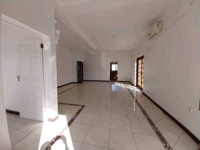 #2417 - Casa para Venda em Maputo - Maputo