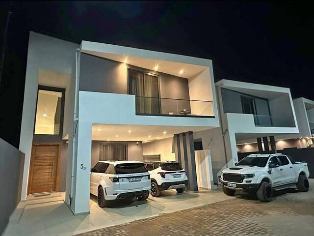 #2449 - Casa para Venda em Maputo - Maputo