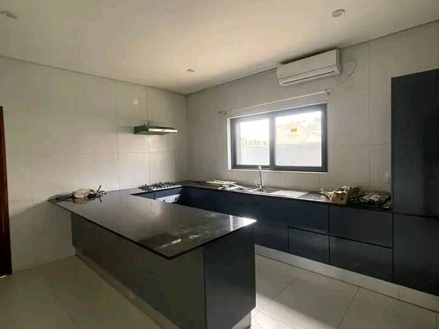 #2484 - Casa para Venda em Maputo - Maputo