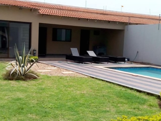 #2566 - Casa para Arrendamento em Maputo - Maputo