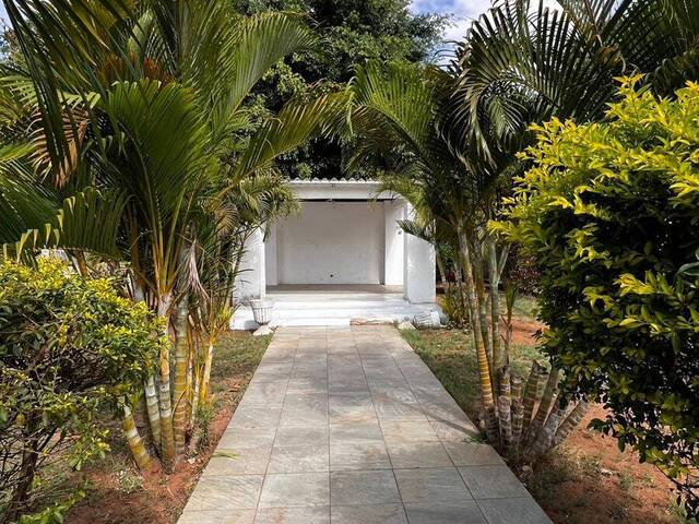 #2653 - Salão Comercial para Venda em Maputo - Maputo